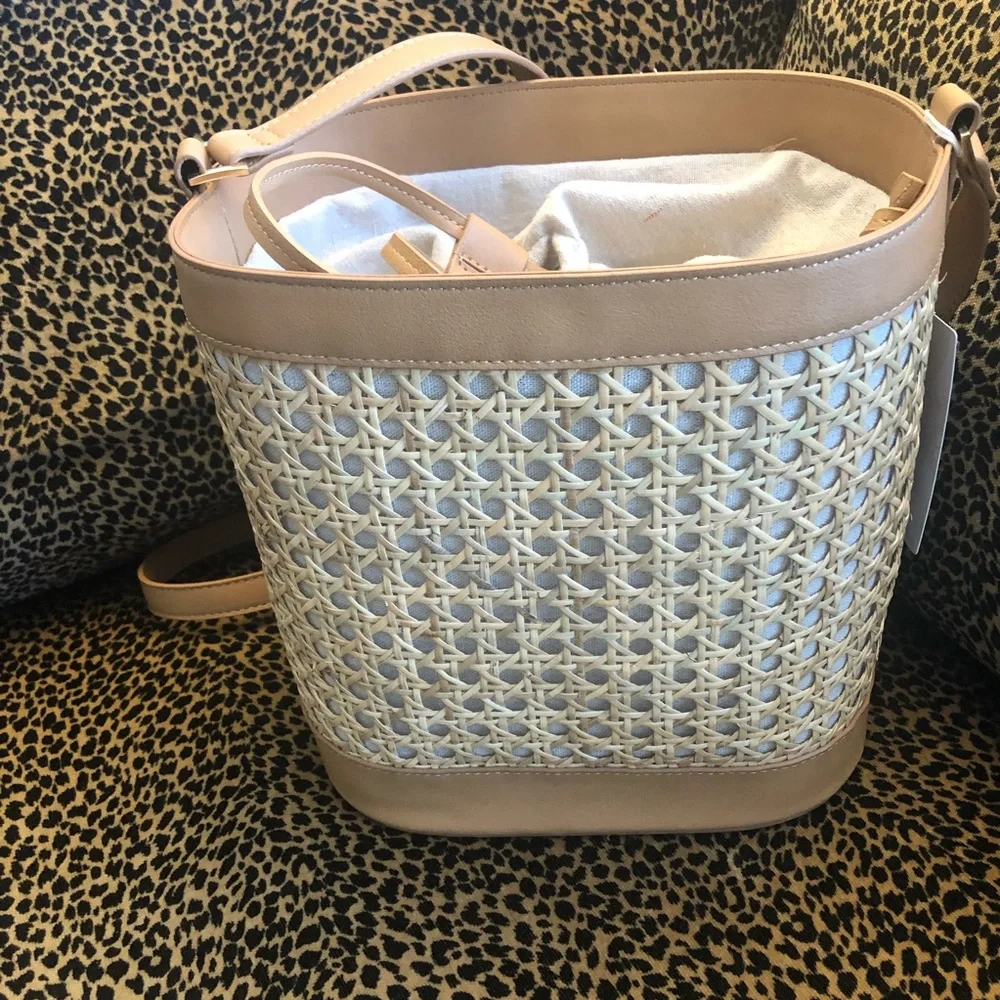 NWOT Tommy Bahama Straw Bucket Bag - Picture 5 of 7